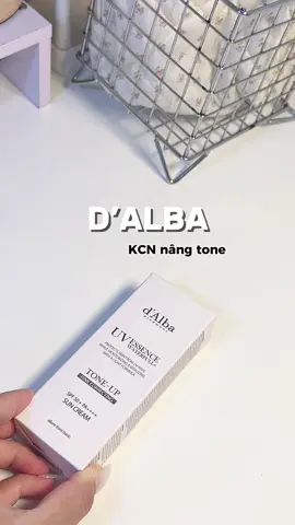 Kem chống nắng nâng tone D’ALBA #cobejucy #kemchongnang #kcnnangtone #kcndalba #dalba 