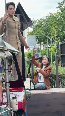 ใครถ่ายติดน้องเสื้อน้ำตาล ขอโทษด้วยนะคับ555555 ผมทำเต็มที่แล้ว #เขมจิราต้องรอดseries  #khemjirabusking  #เจนิส  #ปัง 