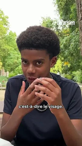 Sur les réseaux sociaux, il arrive régulièrement que la Gen Z cache son visage, son corps, ou d'autres choses, derrière des effets de #flou. Cette tendance difficile à dater peut être un effet de style pour certains, une simple envie de discretion pour d'autres, ou encore une manière de cacher certains complexes. #noface 