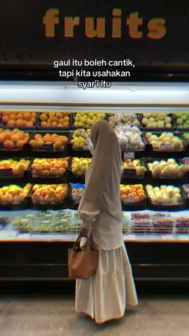 #CapCut klo kaya gini, udh mirip kaya kak @NatashaRizky93 belom yaa? 🥹😍💞 (xixixi mimpi)  #modestfashion #muslimahsyari #khiban #onesetmuslimah 