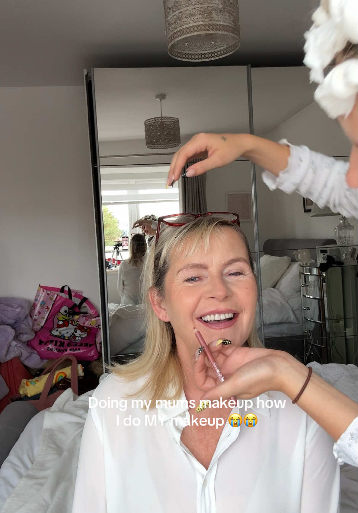 stop she looks so cute #mumsoftiktok #makeuptransformation #mumfail #mummakeup 