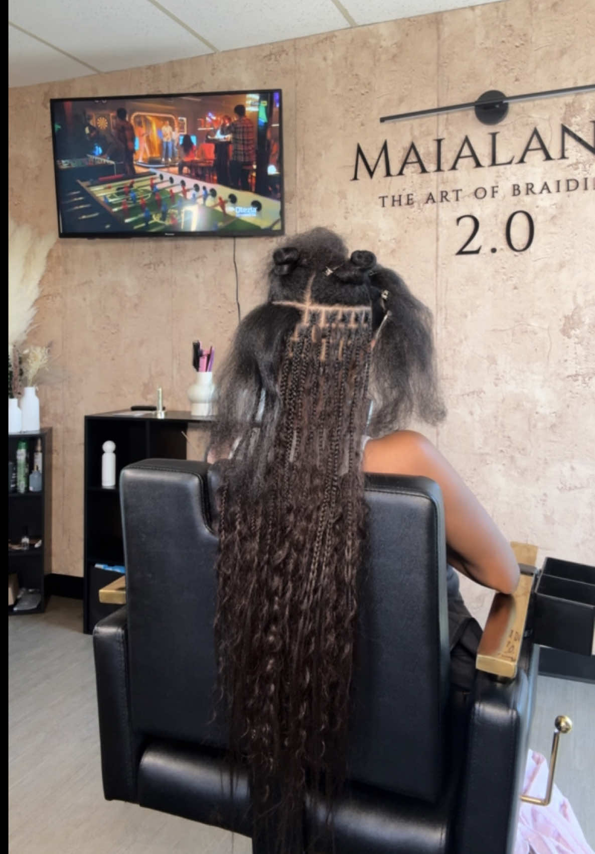 Small bohemian knotless  #braids #houston #htxhairstylist #bohobraids #hair 