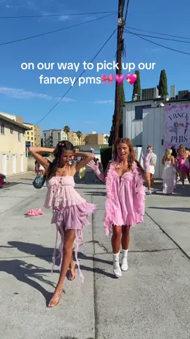 fancey Nancy working overtime😝@Alpha Phi 💗💖🎀#sisterforlife #sohappyicouldcry 