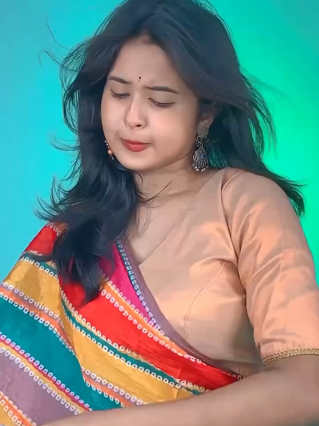 ￼ Le Jayega Kamre mein Humen Band Karega 🔐🫣 #roshninandi #bollywood #Love #hindisong #trending