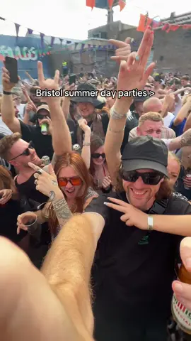 Getting involved ☀️ #bornonroad #bristol #rave #dnb #drumnbass 