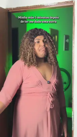 Quem mais mais já apanhou e depois ganhou carinho?🤣  #humor #comedia #mae #filha #carinho 