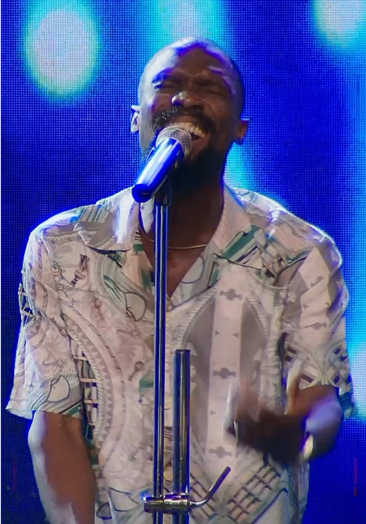 I really needed this 🥹 The way he sang this song 🥺😭🔥 #de9jaspirittalenthunt #dth #worship #gospel #fyp 