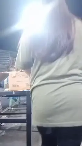 Orang lain libur kita kerja.       Orang lain kerja kita kerja😂💪💪#pasarinduk #pejuangrupiah 