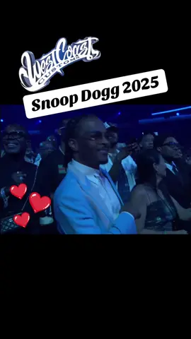 @Snoop Dogg with One of the Best HipHop Song ever live at BET Awards 😍 #snoopdogg #hiphop #oldschool #loveit #viral 