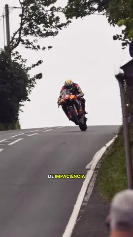 Eu tenho muitos defeitos, isso eu confesso, mas eu não tenho um coração ruim.  duasrodas299ro  #defeitos #coração #motivação #moto #motos 