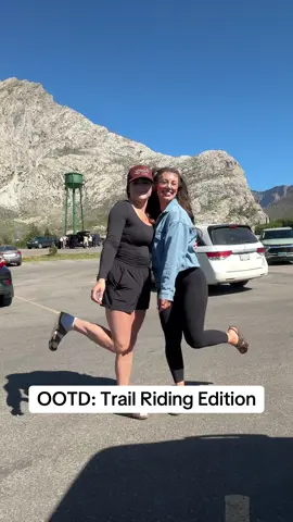 One of us is new here #transition #fitcheck #OOTD #ridinghorses 