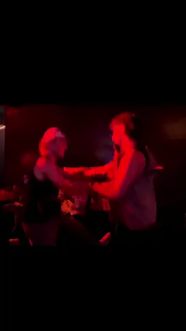 Les amis qui dansent 