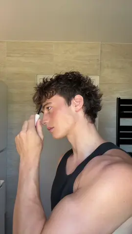 Mention me and try my light makeup, I’ll choose someone to follow 🫶🏼 #makeupformen 