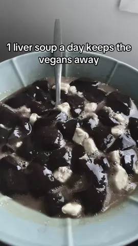 Low-key ox heart doesn’t sound too bad either  #rawtritious #rawmeat #rawliver #vegan #fyp 
