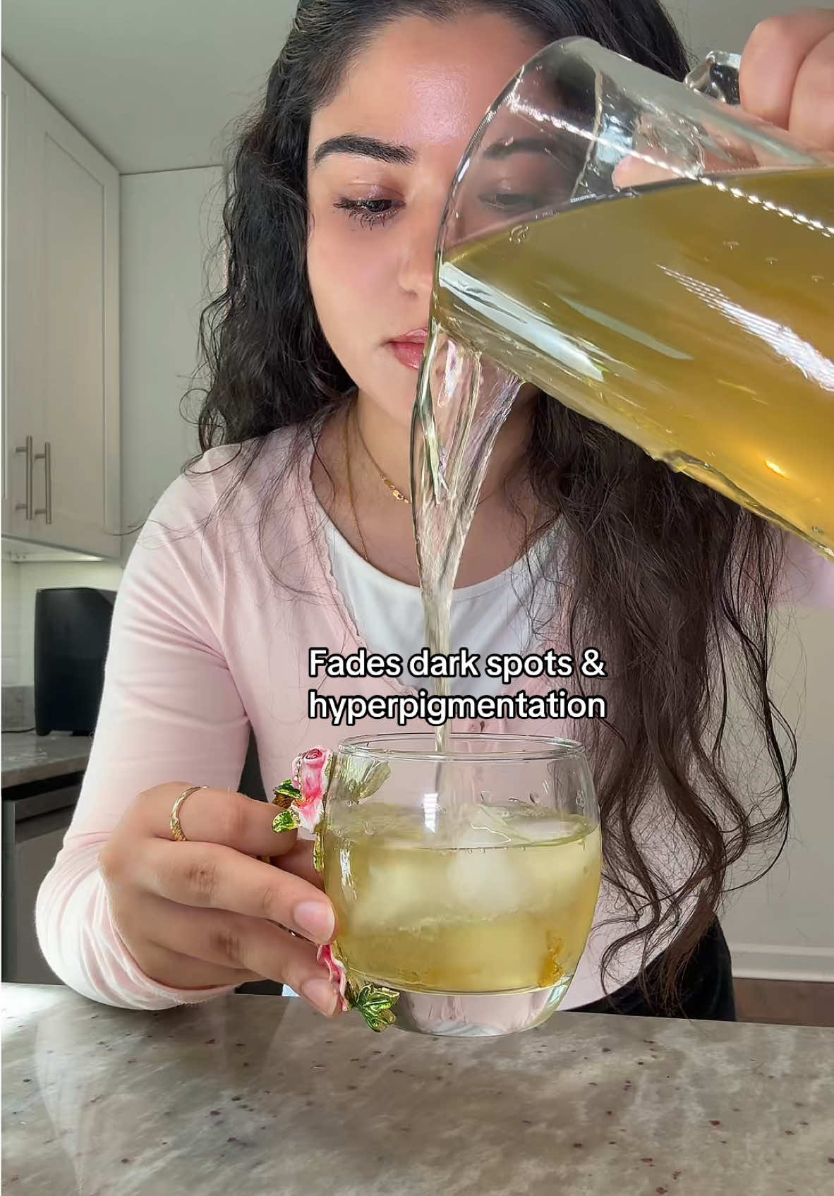 This is why I drink green tea every day 🫖 #greentea #skincare #health #skintips #antiaging 