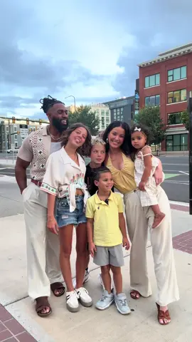 Downtown dinner as a family of 6 😅 