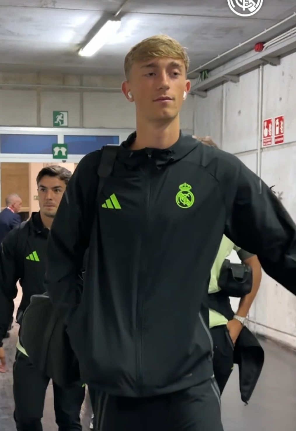 👋 Hello, team! #TiroVisTech | @adidas 