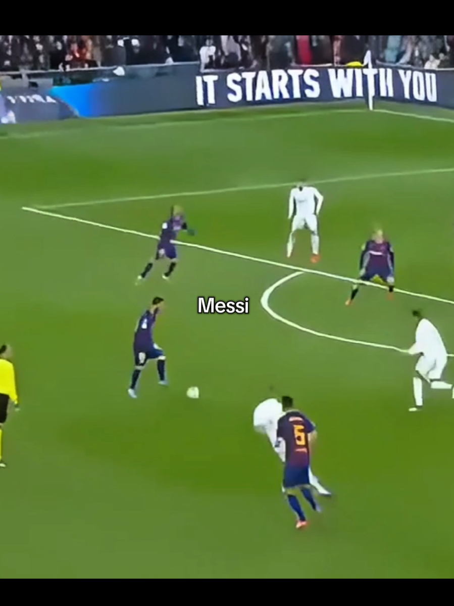 Messi vs Casemiro ☠️🐐#foryoupage #trending #searchcreatorinsights #fypage #goviral 