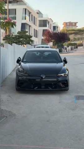 🖤🕷️- #golf8r #blackedition #vw #vwgolf 