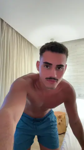 3 dias tentando e ainda não saiu como devia ser 😂#brasil #dancechallenge #bigote #fyp #vaiprafy 