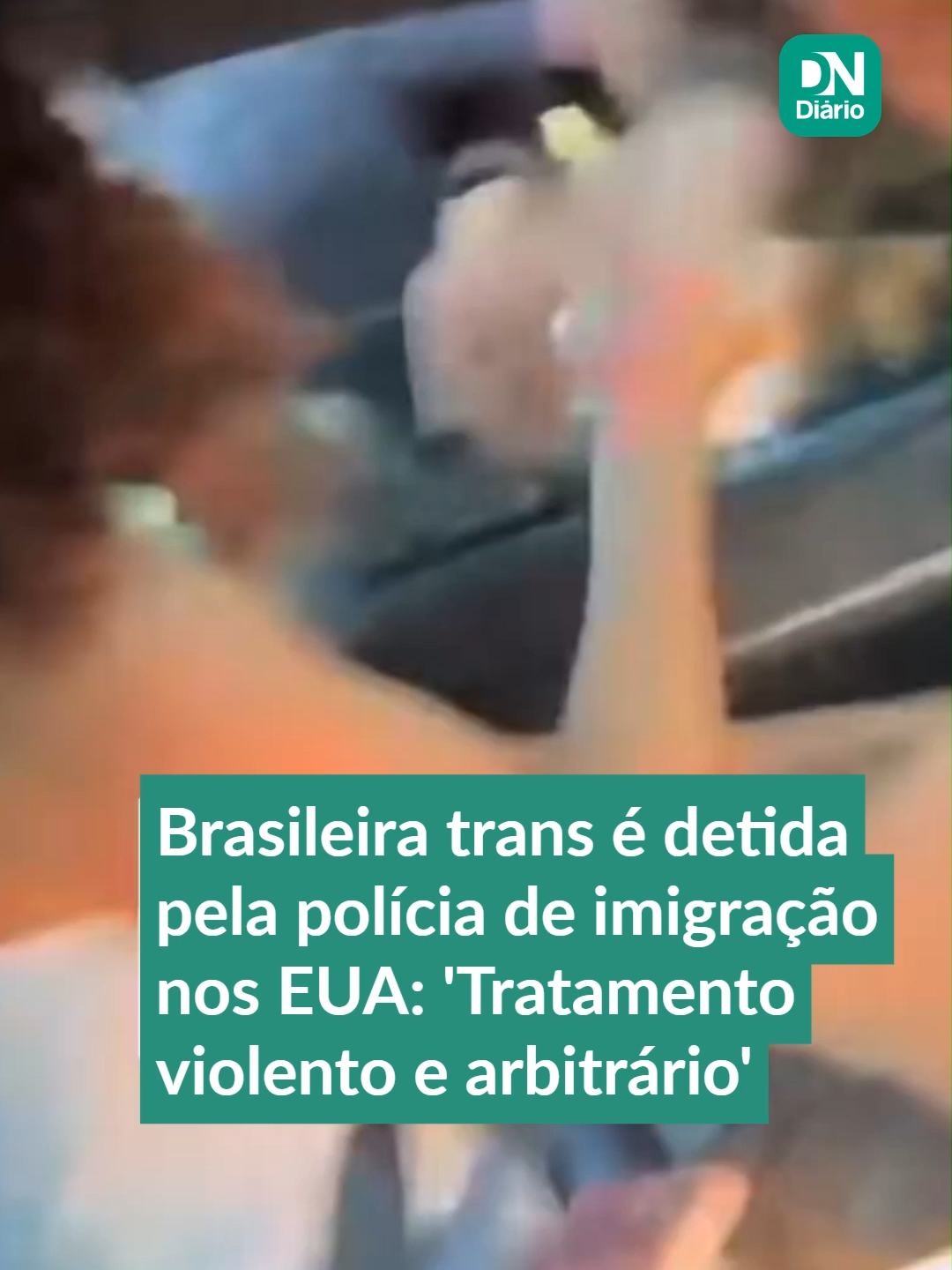 Uma brasileira de 28 anos que vive há cinco anos nos Estados Unidos foi detida pela polícia de imigração neste sábado (23) em Silver Spring, no estado de Maryland. Alice Barbosa, que é uma mulher trans, foi retirada a força de um carro onde estava com amigas e levada por policiais. Um deles chega a afirmar, em tom de voz alterado, que ela está resistindo à prisão, ainda que o vídeo demonstre o contrário. O outro policial, após a prisão, trata a brasileira no masculino, se corrigindo em seguida após intervenção de uma amiga. O motivo da prisão não fica claro nas imagens. No entanto, segundo a Folha de S.Paulo, em um dos vídeos que circula pelas redes sociais, um dos policiais afirma que Alice teria condenações passadas nos EUA. #brasileira #eua #tiktoknotícias #DiáriodoNordeste