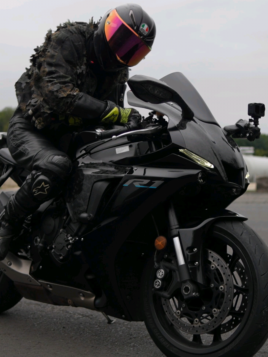 #yamaha #r1 #motorcycle #bikelife #biker 