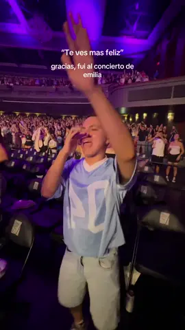 ver a esa mujer es un sueño! argentina nunca decepciona cuando se trata de cantantes pop🤍🤍🤍 #parati 