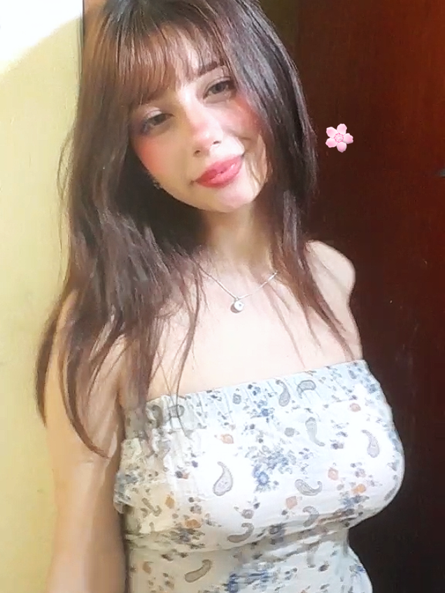 me salio la transición jijiji, me sentí un panda pero es mi mascarilla pa mis ojeras y el vestido me queda un tanto flojo de la cintura así que le.hice un moñito atrás .. .. . . . . #kawaiigirl #otakugirls #prettygirlstiktok #perutiktok #viralgirl 
