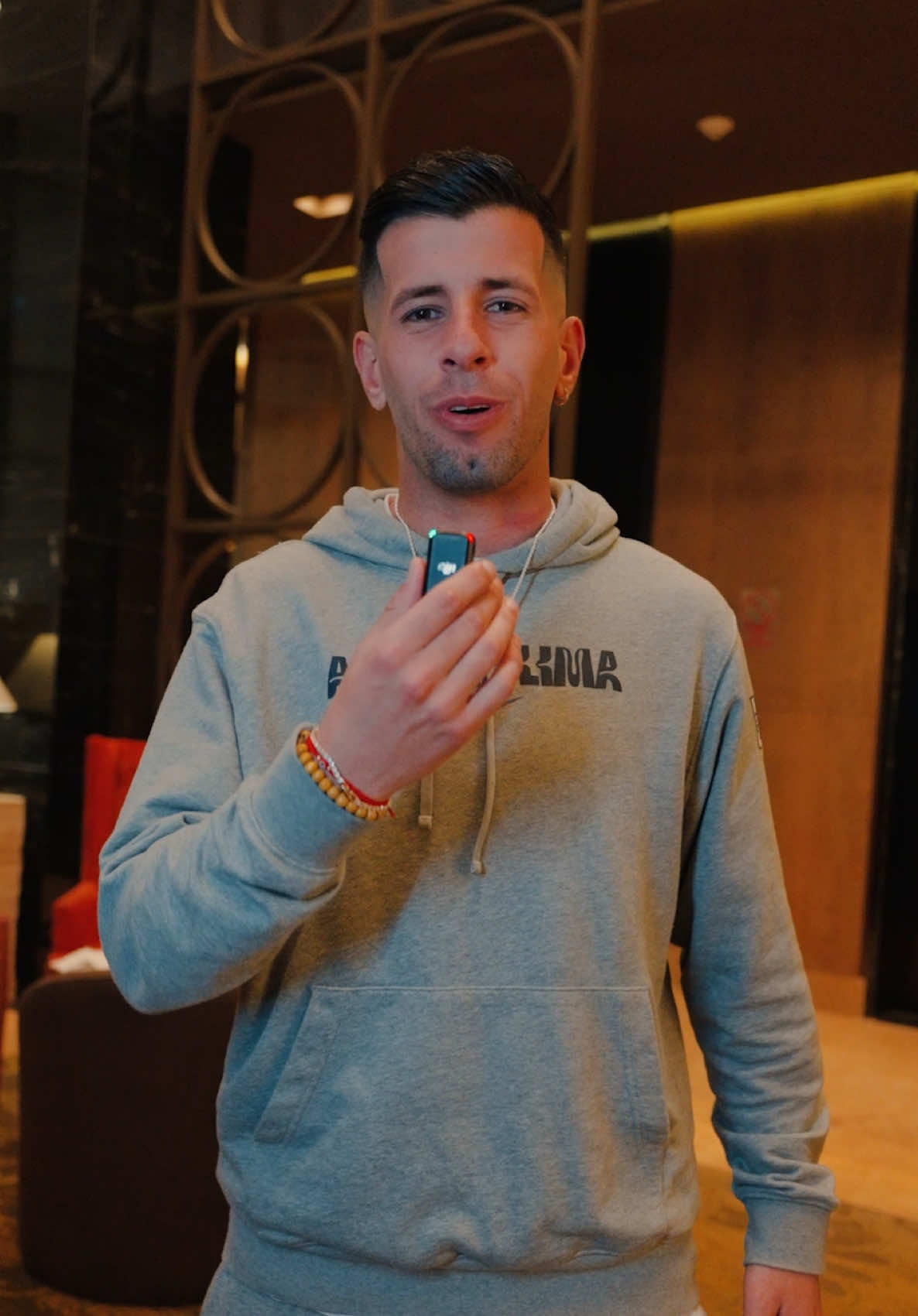 Pablo Ceppelini jugador de @Alianza Lima con LIMA FINEST | Tuvimos unos presentes con el 10 de Alianza previo al clásico del fútbol peruano 💪🏼🌟 #PabloCeppelini #AlianzaLima #LimaFinest 