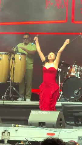 Costumbres de Brunella Torpoco en el festival internacional de Salsa #brunellatorpoco #costumbres #festivalinternacionaldesalsa #chimpunazoalachalaca 