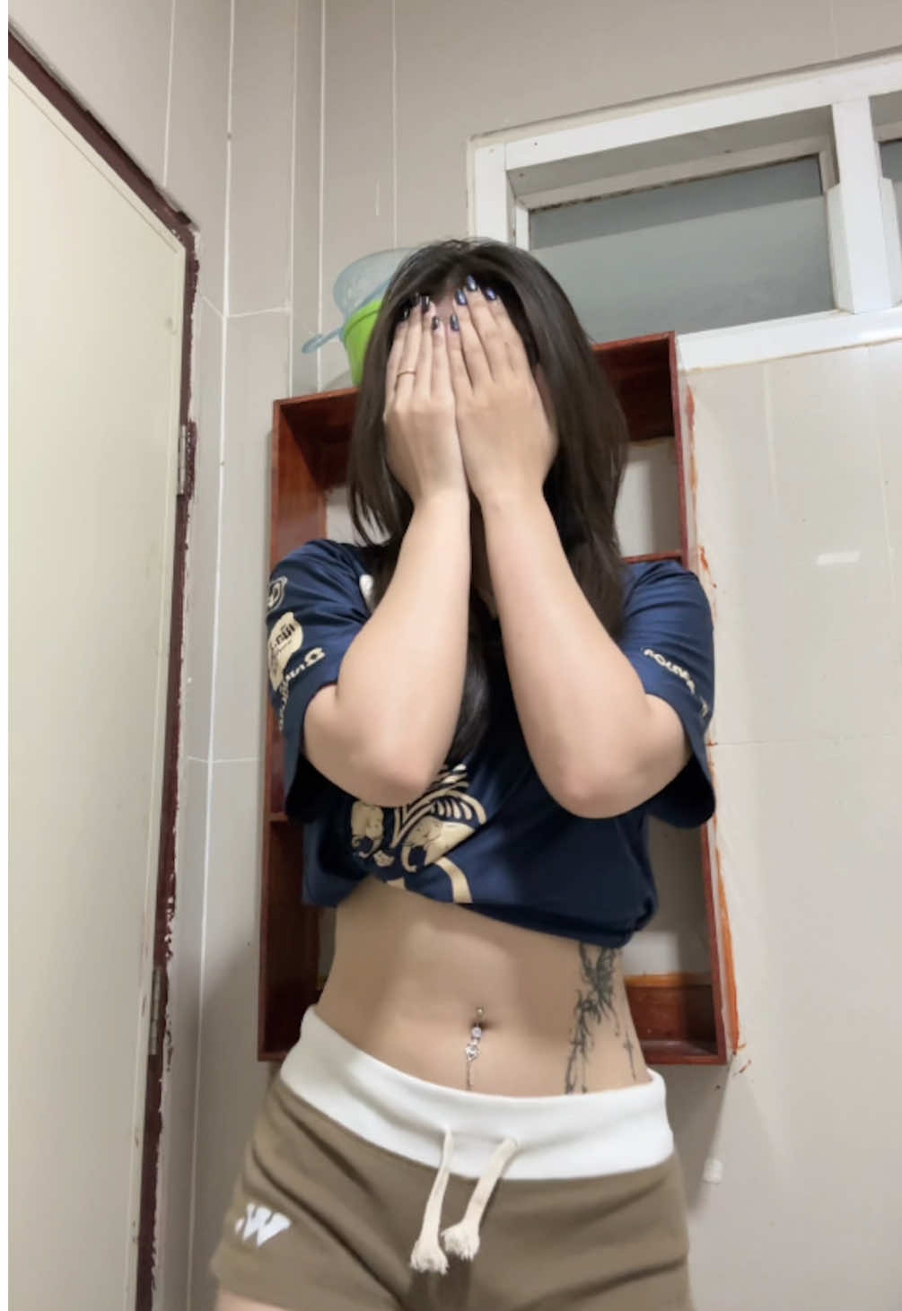 ><