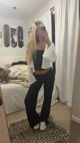 Outfit of the day for school!! #backtoschool #OOTD #outfitoftheday #school #outfitinspo 