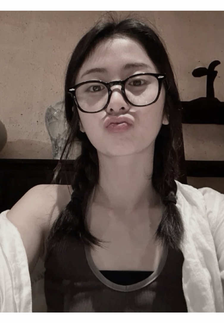 meu amorr >•< #fyp #kpop #comfort #lesserafim #yunjin  ib:@lui 