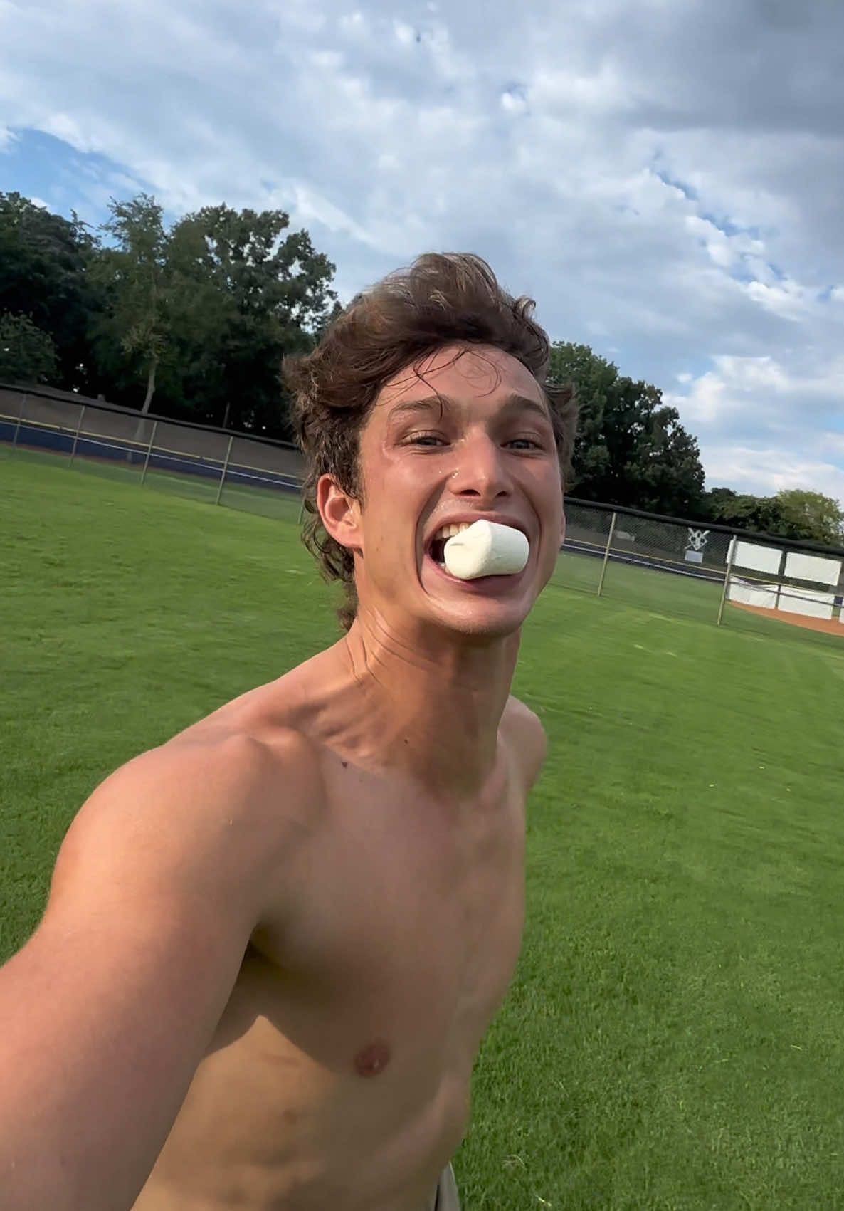 Best 👄 on the Internet🏈😤 #sports #football #funny #comedyskit #trickshot @JakeAjemian30 @Speed @stuffedpuffs 