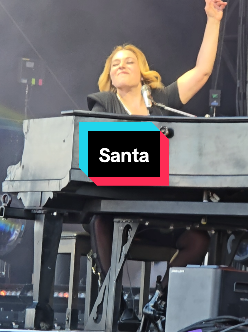 Santa aux Solidarités 2025 ! #lessolidarités #Santa #namur 