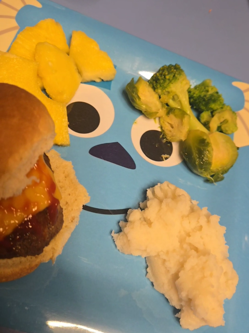 Easy pre-nightshift dinner picked by my 6 year old! Sliders, Broccoli, Brussels, mashed potatoes, fresh pineapple! #kid #food #dinner 
