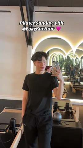 Ty @FoxyBae Hair Texture Spray for keeping my hair looking perfect even after a sweaty pilates class & ty @ceoactive for the cutest and most comfortable workout set 😚🩷 #pilates #pilatesworkout #pilatesprincess 