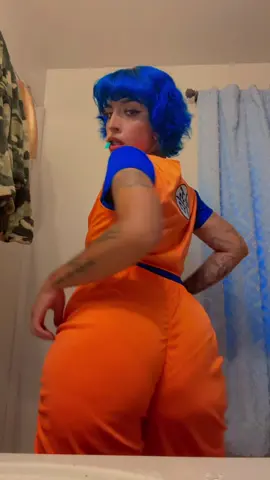 Hold up GOKU??? #dragonballz #cosplayer #fyp 