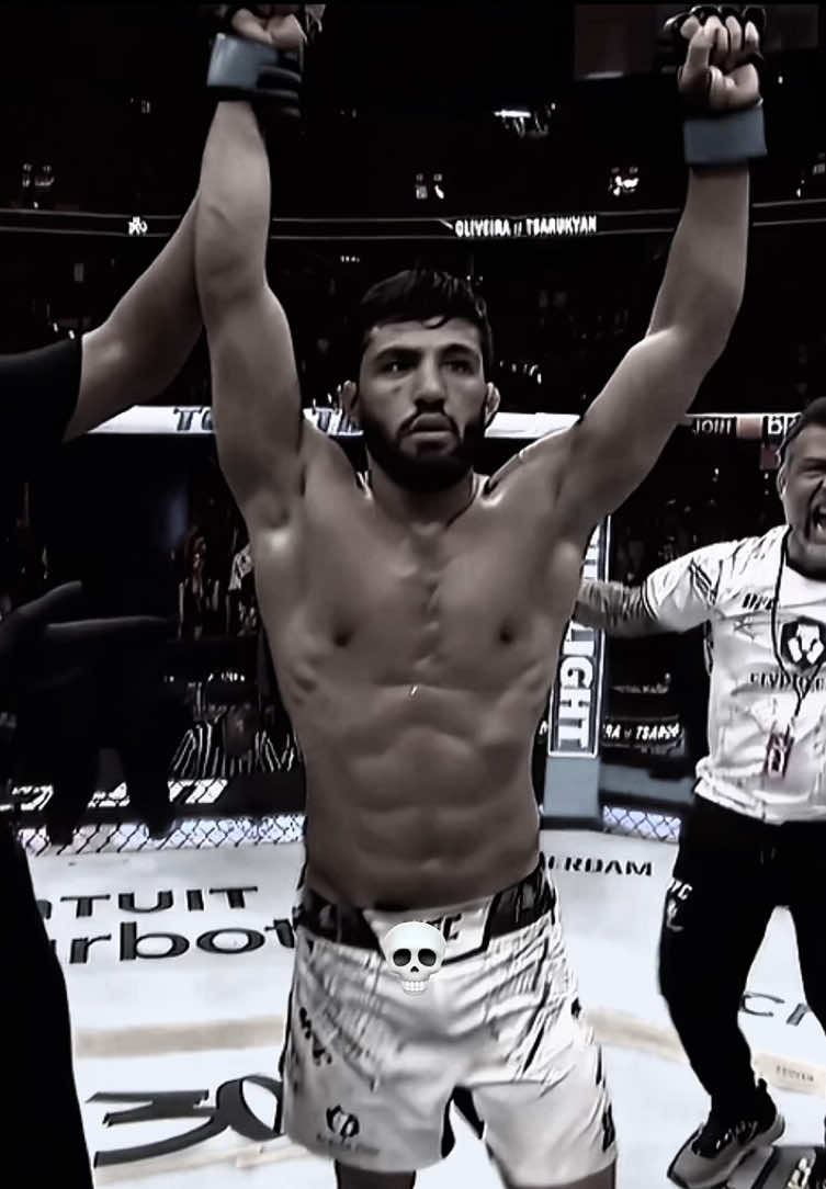 How are you Charles?💀🩸#arman #charles #oliveira #tsarukyan #mma 