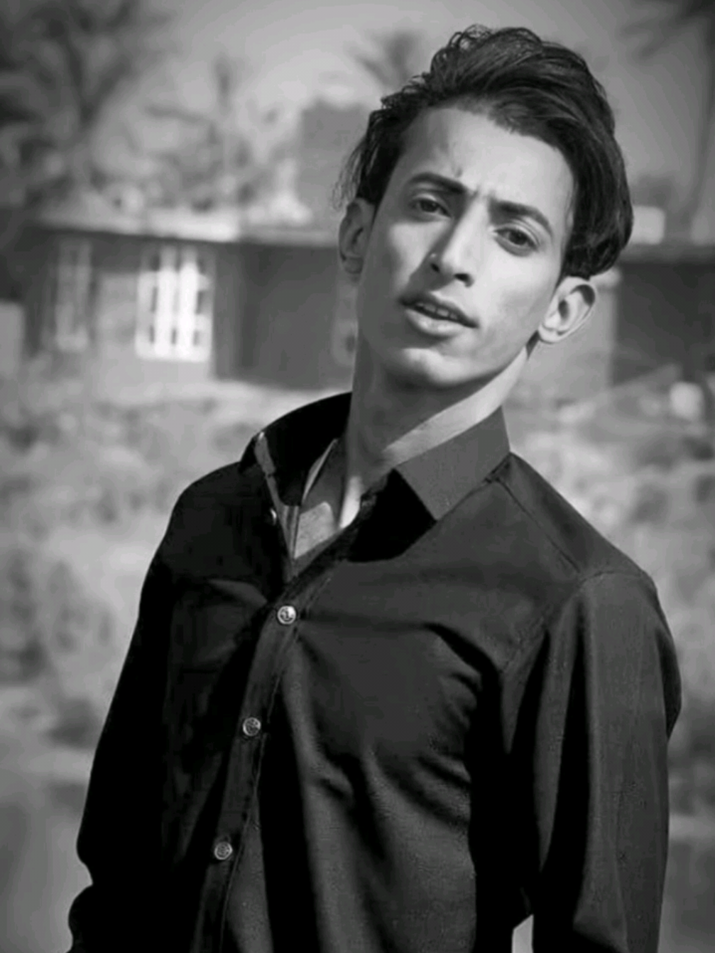 مثل ماطلبتوا حسين ال دليهم . تدللون . .   #شعر #غانم_علي #غانم_علي #حسين_ال_دليهم 