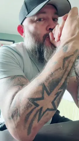 #fyp “you are always on your phone” MOFO yes I am and I get Sht done #hatenegativepeople #worryaboutyourself #thisiswhoiam just sit back and enjoy the content #wtf #lol #smh 