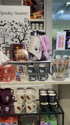 🍂👻 Halloween is here at Indigo!!  Come visit Indigo Bay & Bloor to see our spooky selection. #halloween #indigo #canada #indigocanada #canadian 