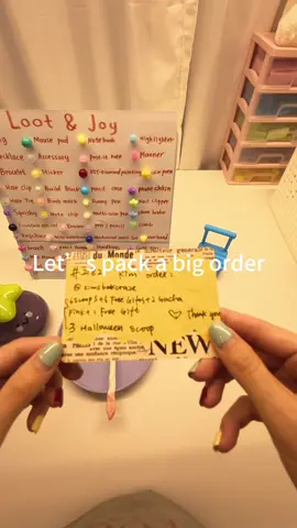 Hi,@Kimsbookcraze📚 this is your order video, I hope you like it 🥰🥰🥰🥰#luckyscoop #mysteryscoop #asmr #packingorders #mysterybox 