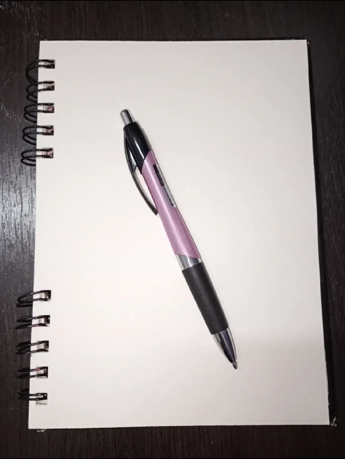 Hice lo que pude, medio desprolijo pero no tenía hojas rayadas 😭#paratiiiiiiiiiiiiiiiiiiiiiiiiiiiiiii #Aishite #Ado #愛してる #tiktokponmeenparati 