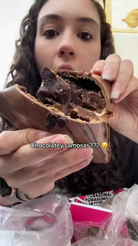 So delicious #samosa #sweetsamosa #samosaboy #sweettreat #tiktokmademebuy 