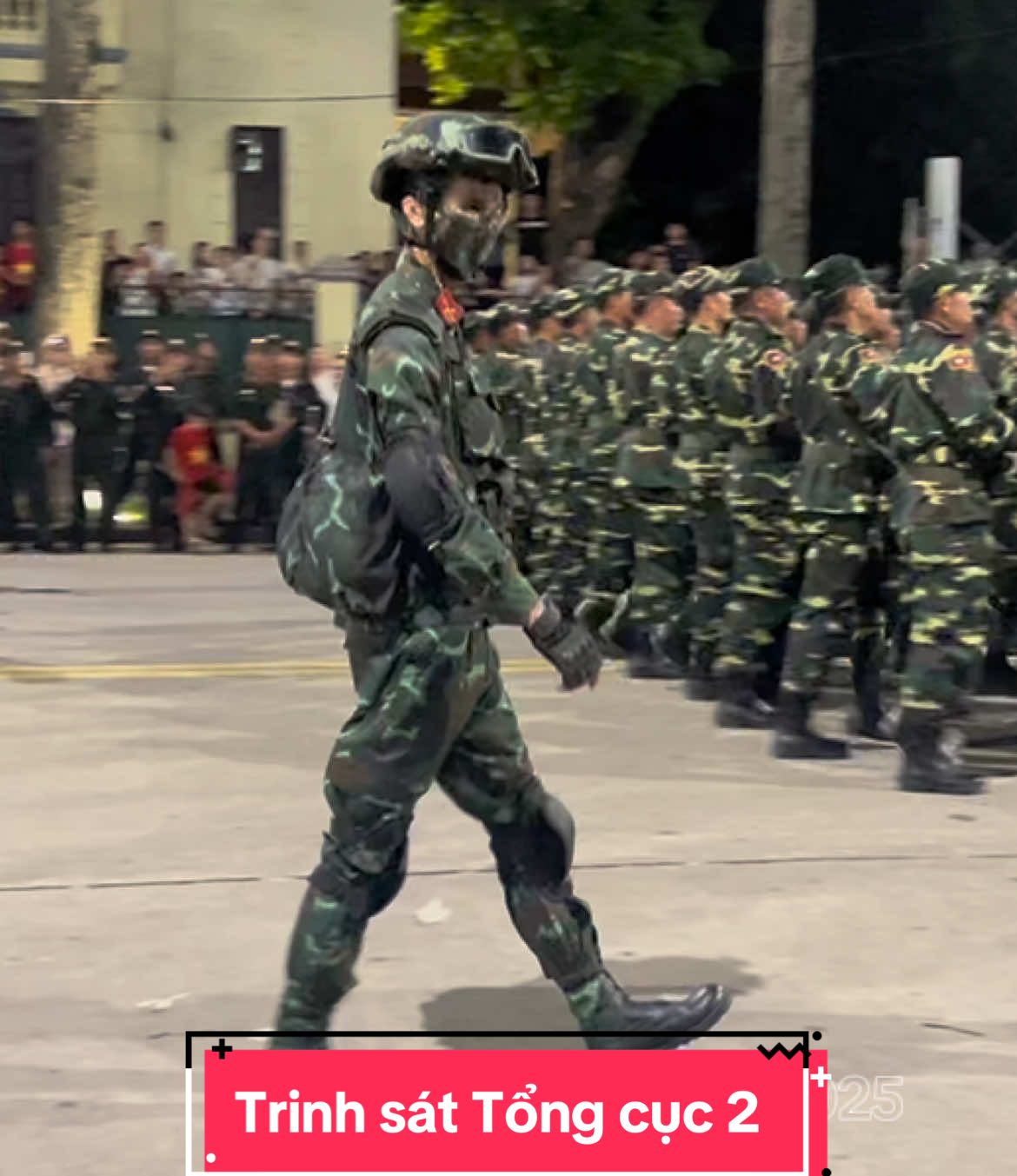 Lực lượng bóng đêm, tinh nhuệ của tinh nhuệ, huyền bí nhất Quân Đội Nhân Dân Việt Nam. “Ẩn mình trong bóng tối, chỉ xuất hiện khi Tổ Quốc cần” Trinh sát Đặc Nhiệm Tổng Cục 2 đảm bảo an ninh các khối Quốc tế tham gia Diễu binh A80. #dieubinh #A80 #2thang9 #xuhuong #viral 