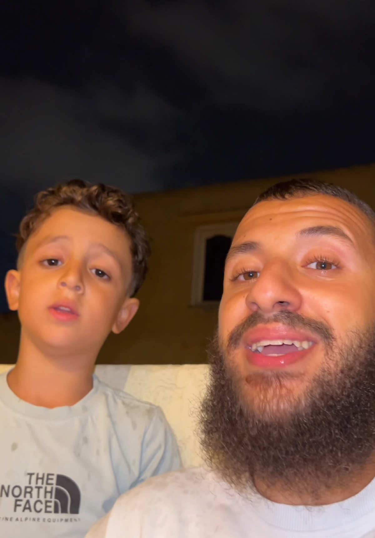 ويطعمون الطعام على حبه مسكينا ويتيما واسيرا..😭😔Surah Al—Insan ayah 9#قران #تلاوة_خاشعة #marocaine🇲🇦 #الاطفال #قران_كريم  Fyp Tiktok Fouryou Viral_Video Mashallah Islamic اسماعيل سليم البخاري