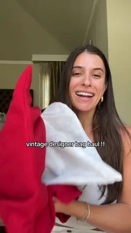 I’m still not over the Prada #vintagefashion #vintagehaul #designerbags 