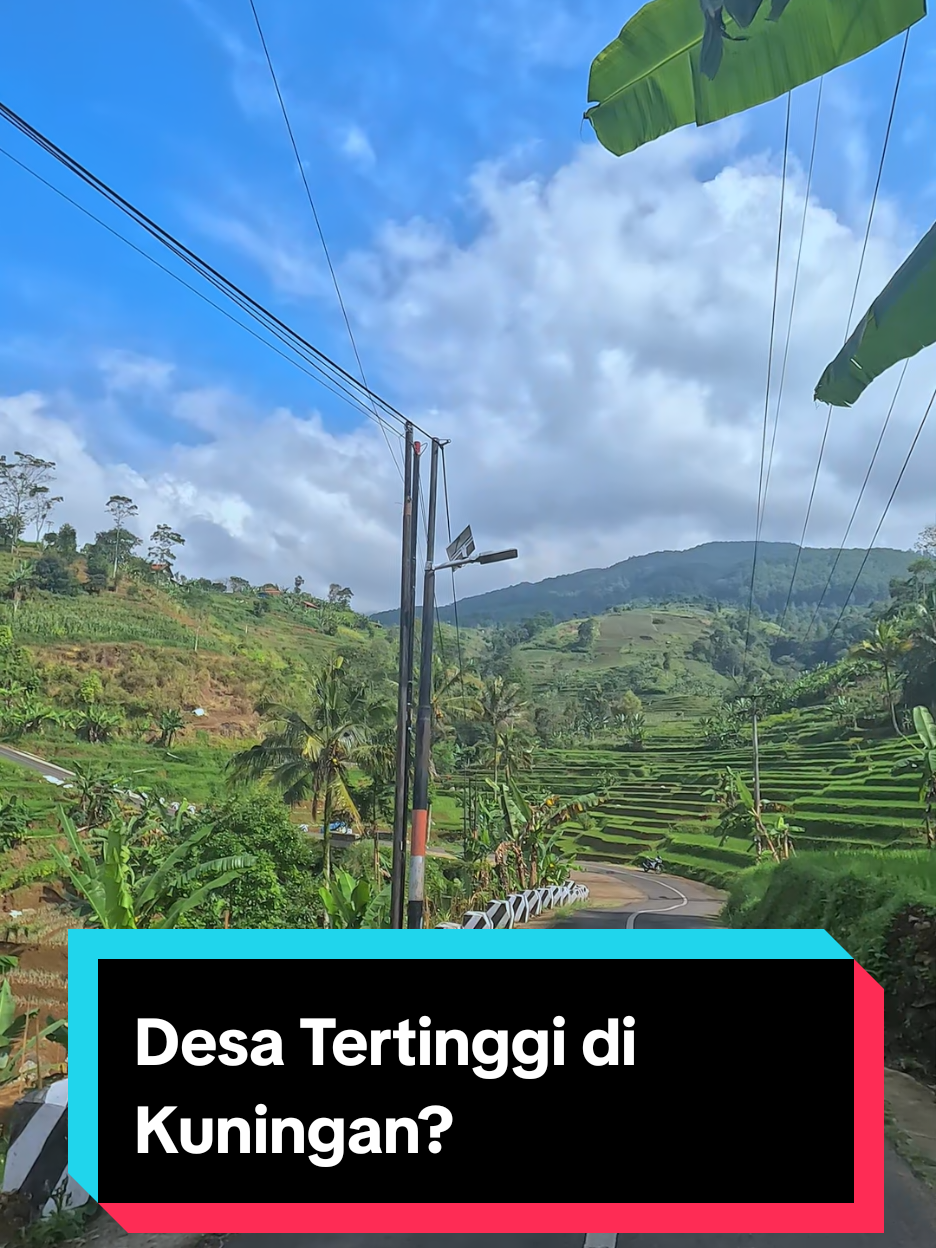 Ada desa Nomor 1 tertinggi di Kuningan?  Meskipun di Kuningan Banyak desa Tertinggi dan ini adalah desa tertinggi di kuningan, ternyata bukan cisantana tapi desa puncak, sesuai namanya puncak adalah desa tertinggi berbatasan langsung dengan TNGC (Taman Nasional Gunung Ciremai) dan urutan kedua ada desa sagarahiang dan urutan ketiga ada cisantana.. kemana lagi setelah ini? 📍 Puncak, Kec. Cigugur, Kabupaten Kuningan, Jawa Barat 45552 #dimanakitu
