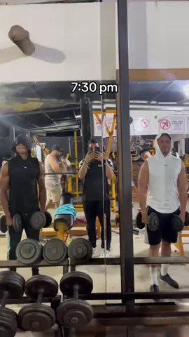 Parte de los dos mundos 🗣️ #gym #salidas #friend #paratiiiiiiiiiiiiiiiiiiiiiiiiiiiiiii #fyp 